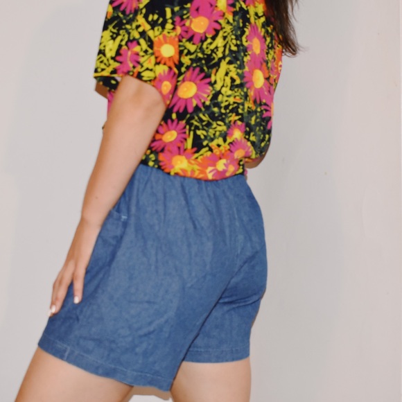 Vintage Denim High Waist Grandma Shorts - Picture 3 of 4